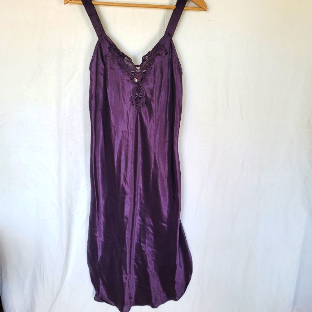 VTG CALIFORNIA DYNASTY Satin Slip Dress Lace Purple Y2K Holiday Party Feminine